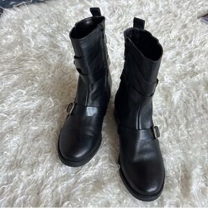 Nine West Trentao Leather Moto Biker Boots Sz 9 Black Buckle strap detail